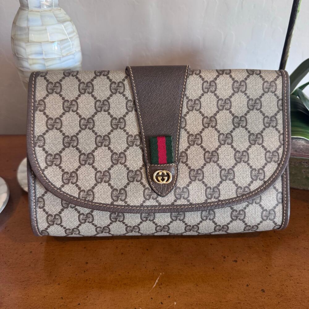Vintage Gucci Accessory Collection GG Supreme Web Clutch
